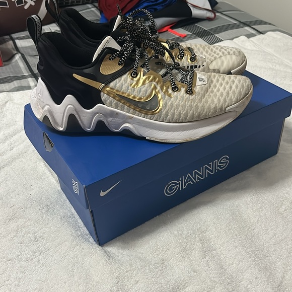 Nike Giannis Immortality basketball shoes, size 11 - Picture 6 of 6